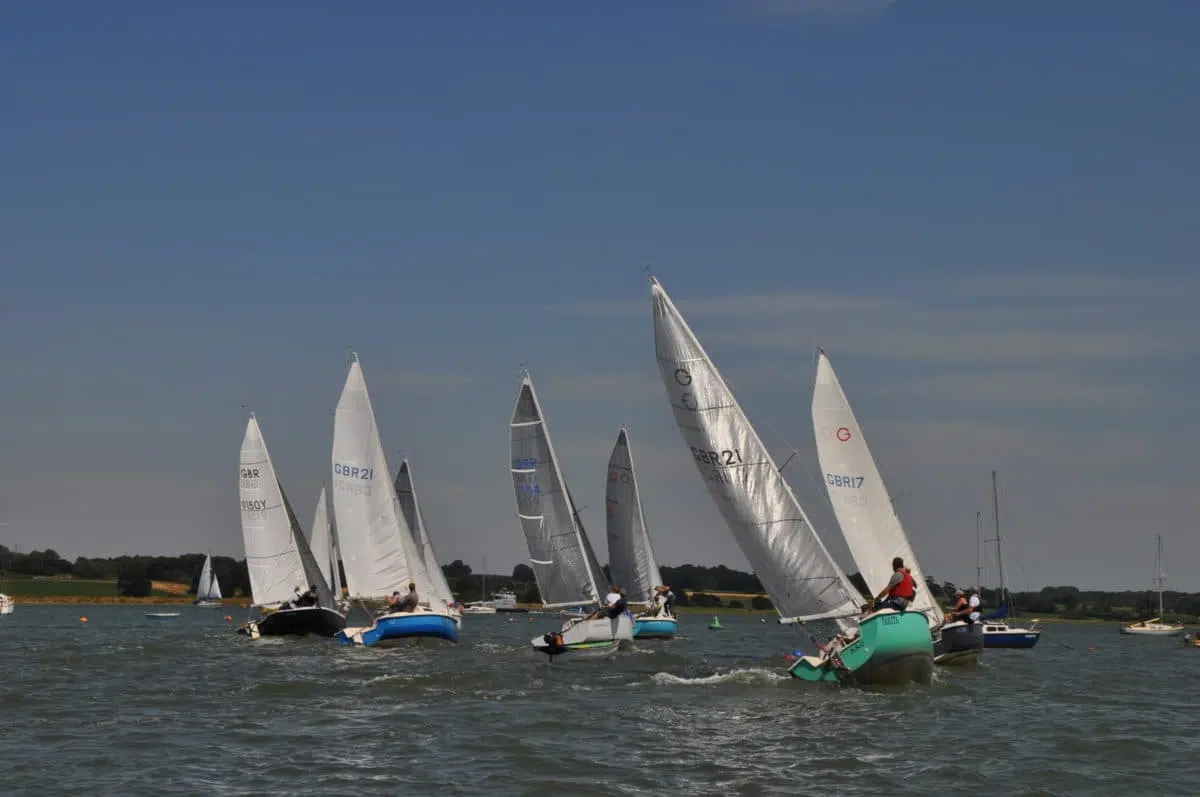 Boats in Manningtree Regatta sailing